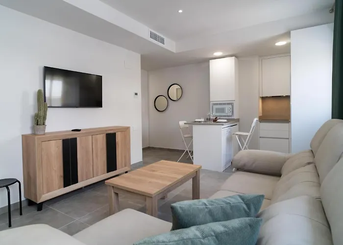 Aac Malaga - Apartamento Muy Comodo Y Bien Comunicado, A 1,3Km Del Centro