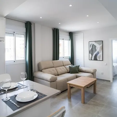 Aac Malaga - Apartamento Muy Comodo Y Bien Comunicado, A 1,3Km Del Centro Buitenkant foto