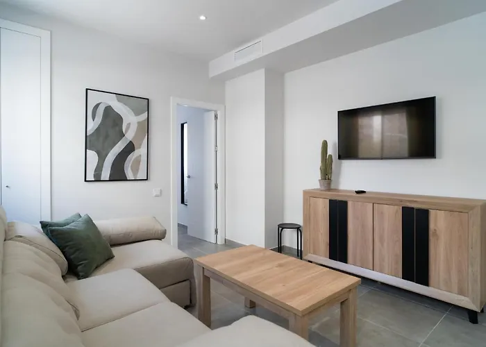 Aac Malaga - Apartamento Muy Comodo Y Bien Comunicado, A 1,3Km Del Centro